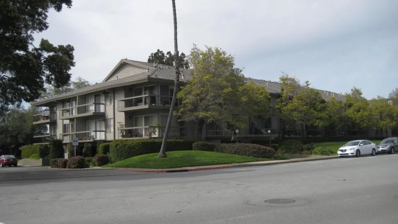 626 Mariners Island #206, San Mateo, CA 94404
