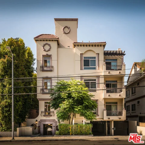 11582 Moorpark #203, Studio City, CA 91602