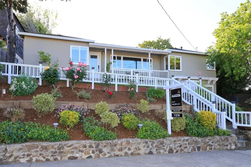 100 Garnet, San Carlos, CA 94070