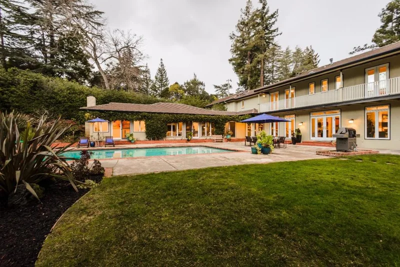 452 Roblar Avenue, Hillsborough, CA 94010
