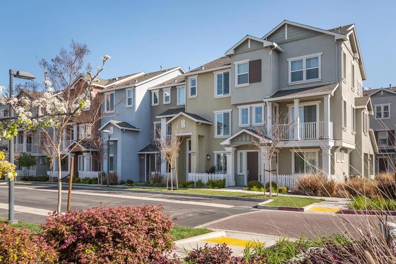 461 Bedford Loop, Mountain View, CA 94043