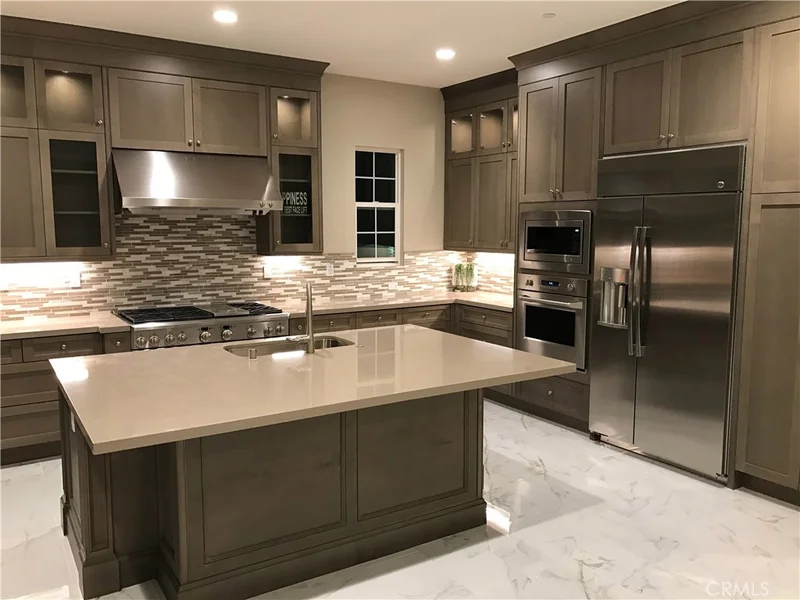 105 Turner, Irvine, CA 92618