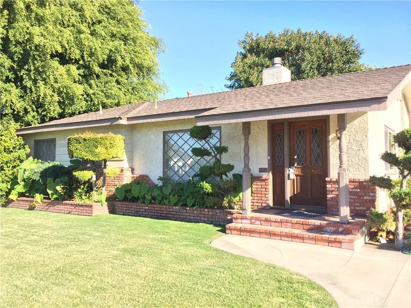 10434 Casanes Avenue, Downey, CA 90241