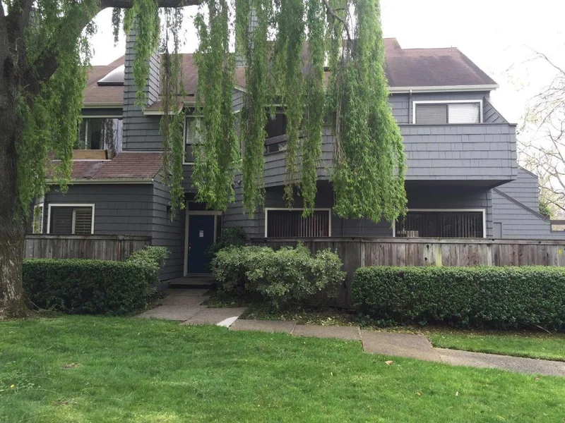 913 Shoreline Drive, San Mateo, CA 94404