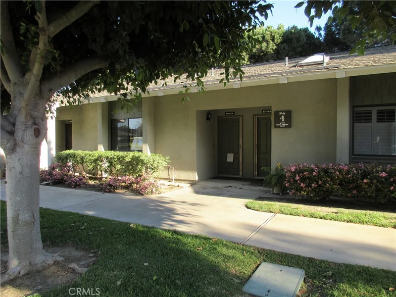 8777 Coral Springs #4C, Huntington Beach, CA 92646