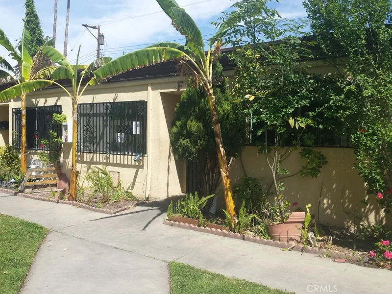 4109 5th #F2, Santa Ana, CA 92703