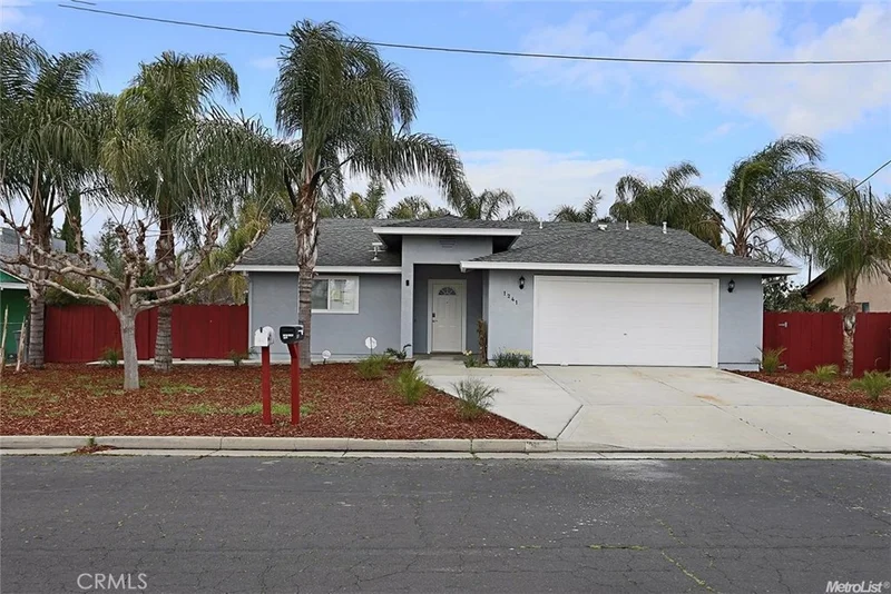 1241 Home, Merced, CA 95341