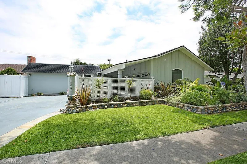 11522 Harrisburg, Rossmoor, CA 90720