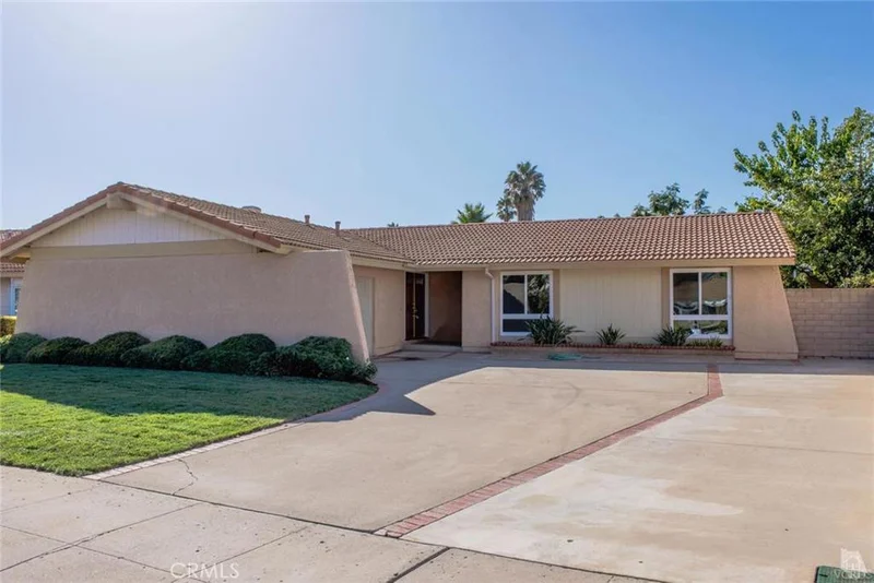 6225 Anastasia, Simi Valley, CA 93063