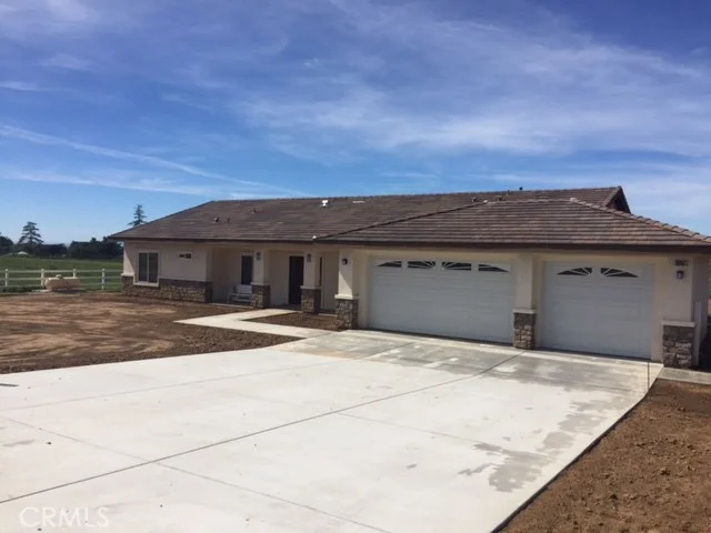 10265 Vinewood, Cherry Valley, CA 92223