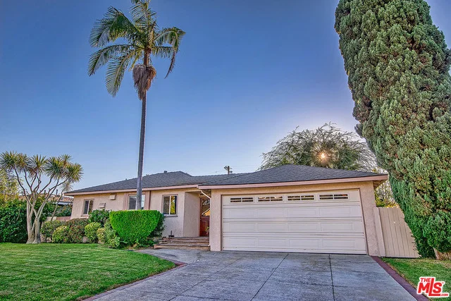 7901 Cowan, Los Angeles, CA 90045