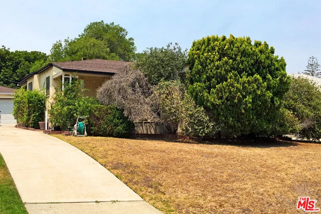 7817 Yorktown, Los Angeles, CA 90045