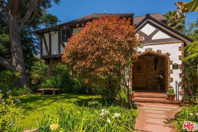 5105 Ambrose, Los Angeles, CA 90027