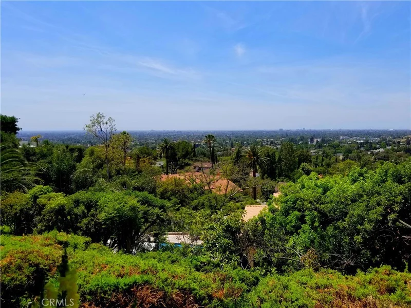 11325 La Vereda, North Tustin, CA 92705