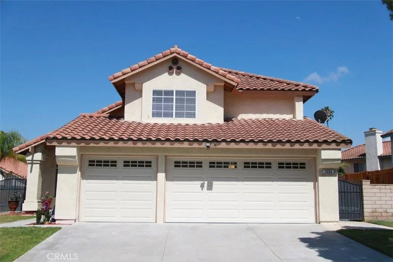 2251 Lochness, Corona, CA 92881