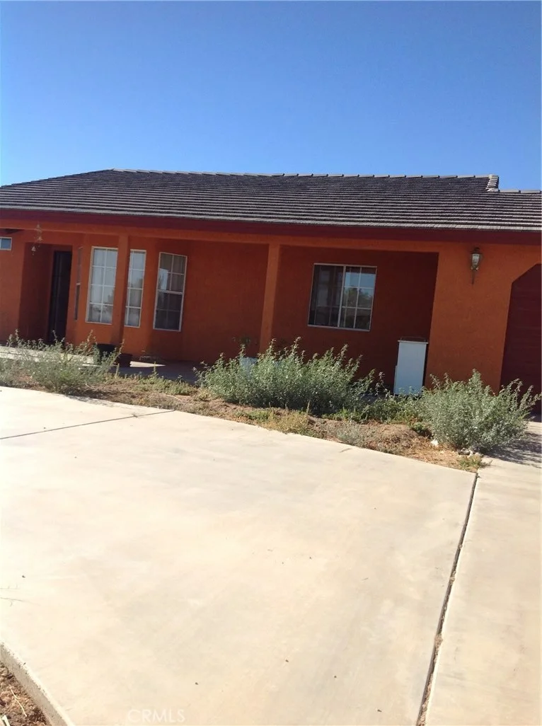5475 Elsinore, Phelan, CA 92371