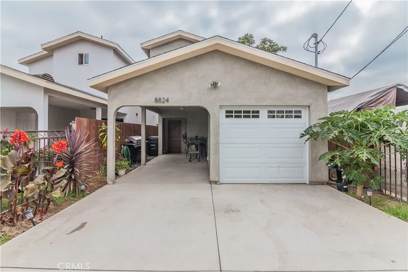 8824 Holmes, Los Angeles, CA 90002