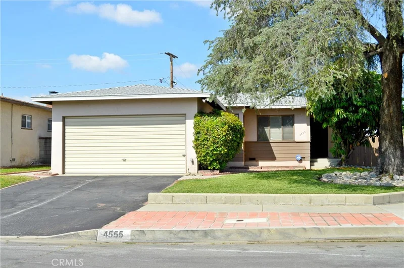 4555 Glenfinnan, Covina, CA 91723