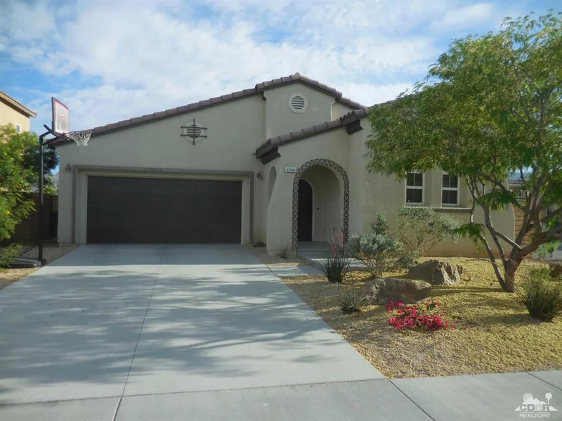42100 Hovley Gardens, Palm Desert, CA 92260