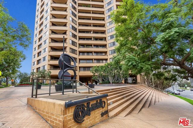 10430 Wilshire #305, Los Angeles, CA 90024