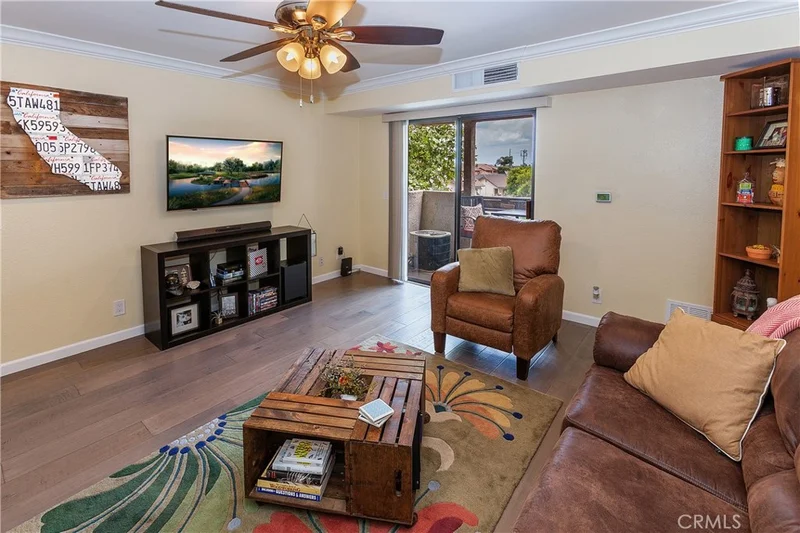 4132 Mendez #205, Long Beach, CA 90815