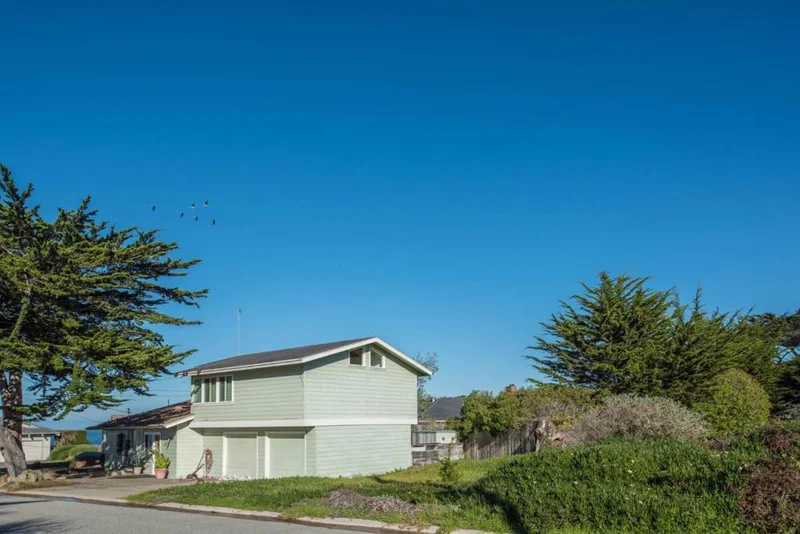 1239 Surf, Pacific Grove, CA 93950