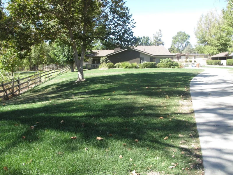 42000 Yorba, Temecula, CA 92592