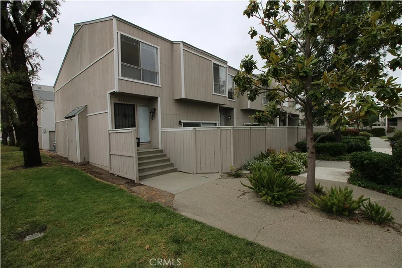 2965 Fairview #E, Santa Ana, CA 92704