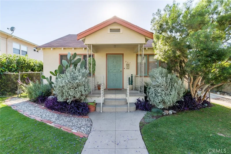 907 Angeleno, Azusa, CA 91702