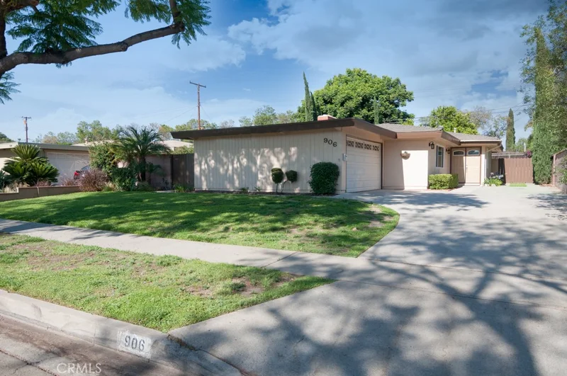 906 Maertin, Fullerton, CA 92831
