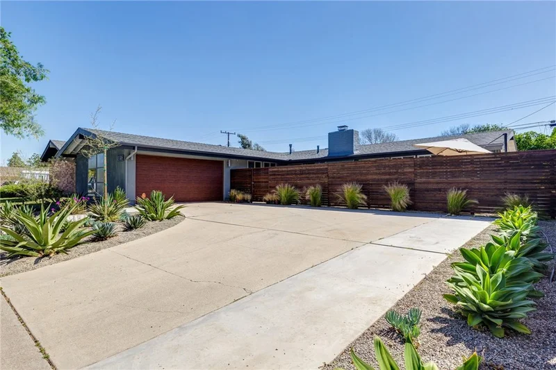 12372 Martha Ann Dr., Los Alamitos, CA 90720