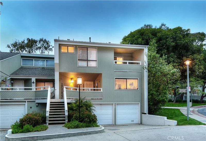 26 Odyssey #108, Newport Beach, CA 92663
