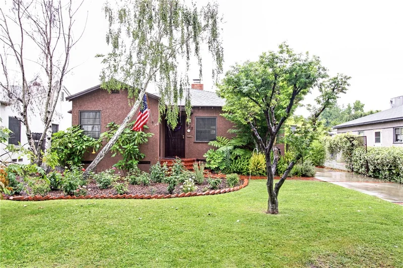 627 4th, Ontario, CA 91764