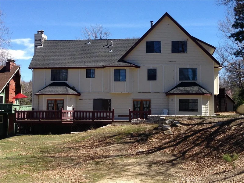 1040 Golden Rule, Lake Arrowhead, CA 92352