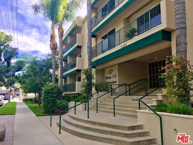4501 Cedros Avenue 122, Sherman Oaks, CA 91403