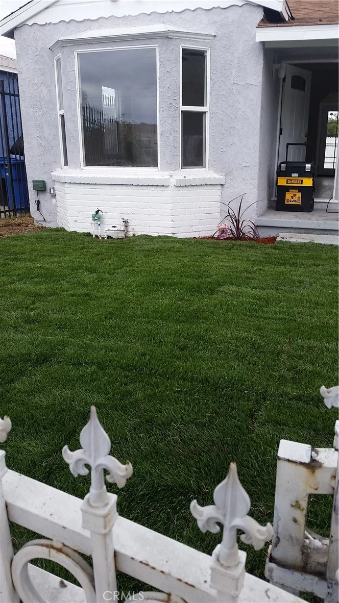 411 Century, Los Angeles, CA 90003