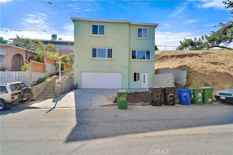 1132 Van Pelt, East Los Angeles, CA 90063