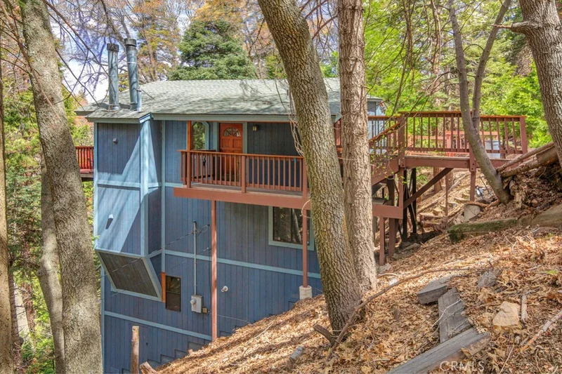 516 Hillside, Lake Arrowhead, CA 92391