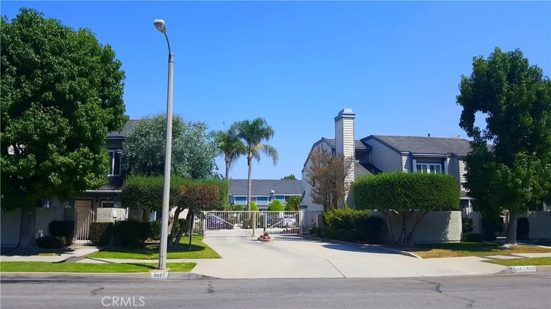 9027 Buckles, Downey, CA 90241