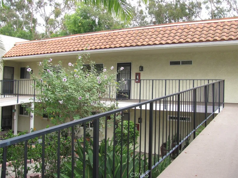5531 Via La Mesa #O, Laguna Woods, CA 92637