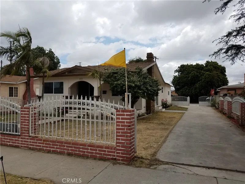 6216 Woodlawn, Bell, CA 90201