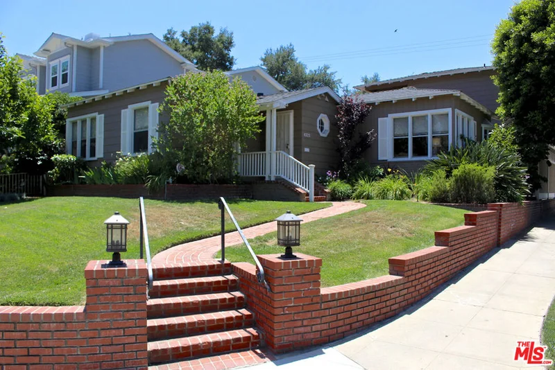 4323 Bakman, Studio City, CA 91602
