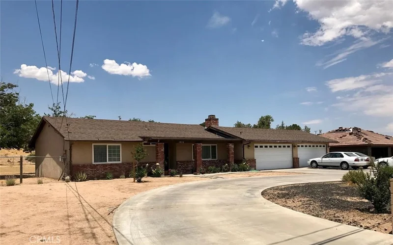 7932 Alston, Hesperia, CA 92345