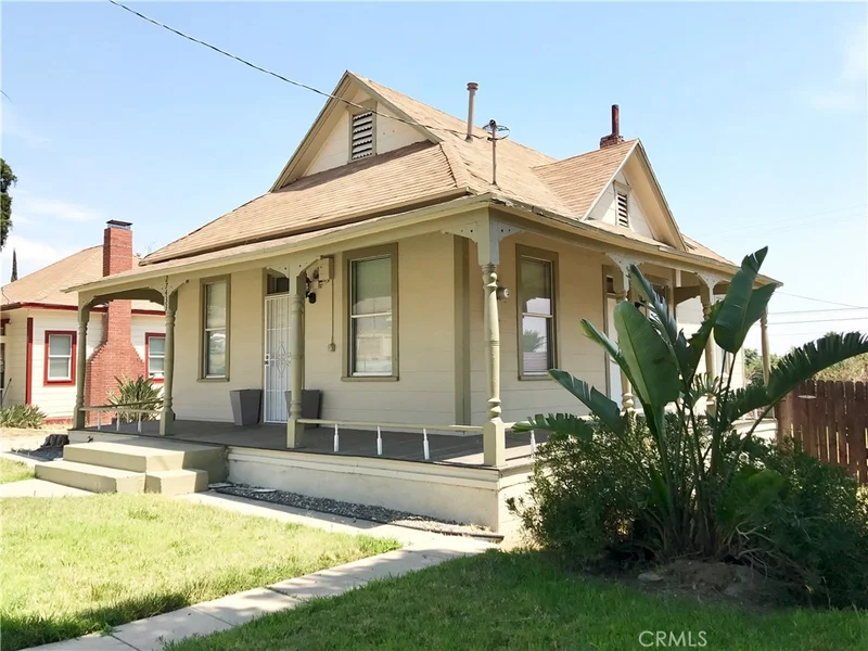 27433 Main, Highland, CA 92346