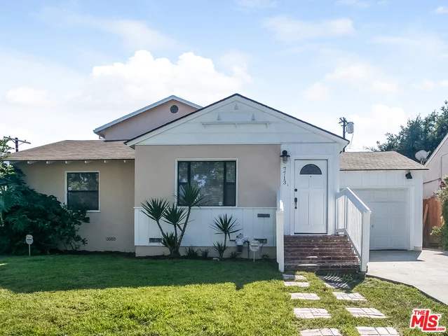 7713 Midfield, Los Angeles, CA 90045