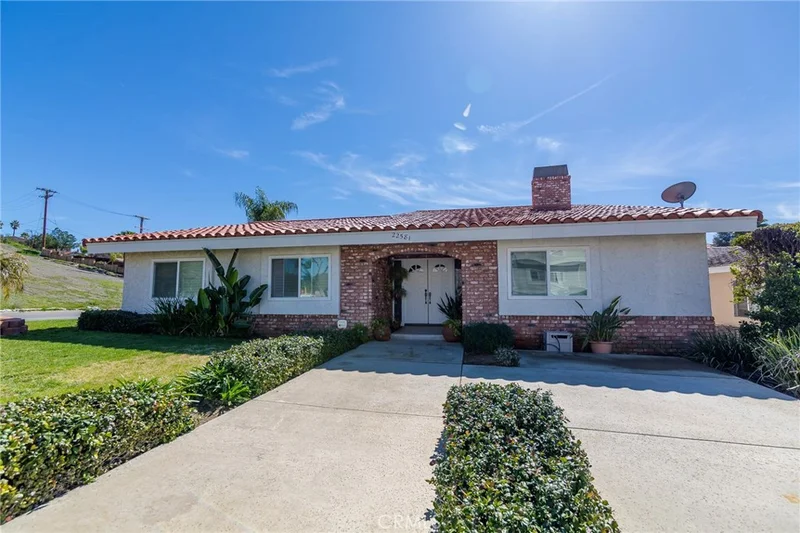 22581 Bass, Canyon Lake, CA 92587