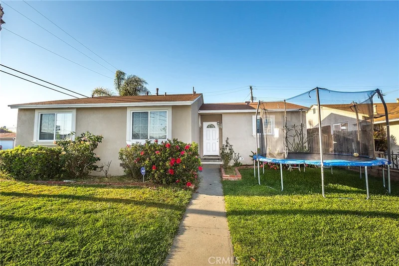 10203 Branscomb, Downey, CA 90242