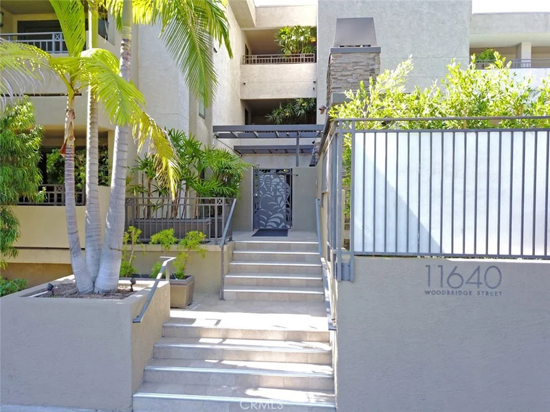 11640 Woodbridge #305, Studio City, CA 91604