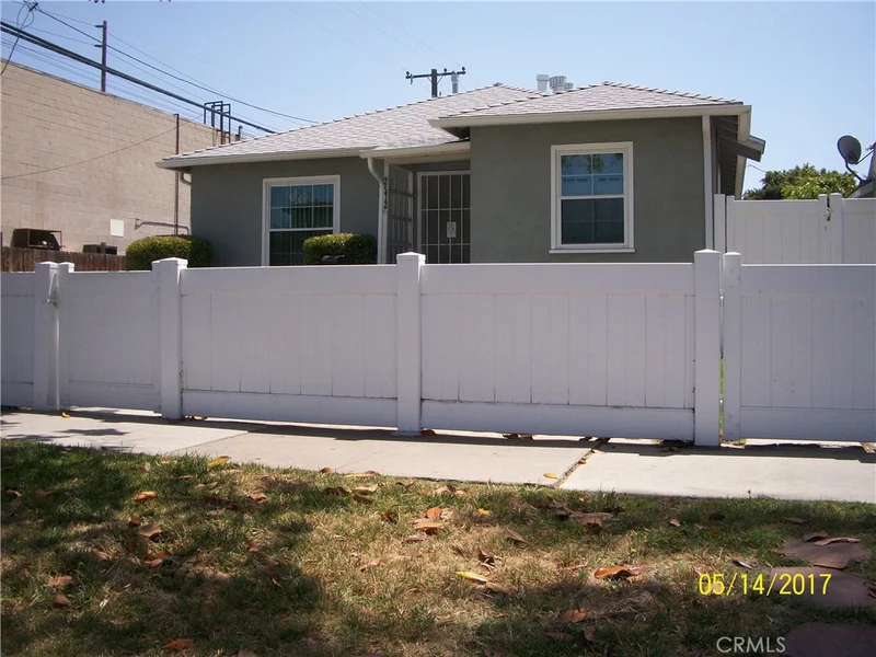 2572 Hayes, Long Beach, CA 90810