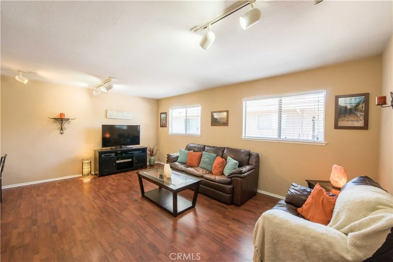 3016 Knollwood, La Verne, CA 91750